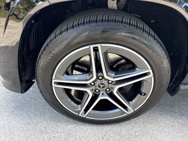 Used 2024 Black Mercedes-Benz GLS 450 image 10