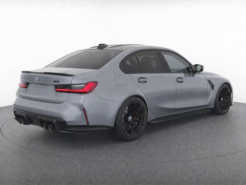 Used 2022 Skyscraper Grey Metallic BMW Competition image 3