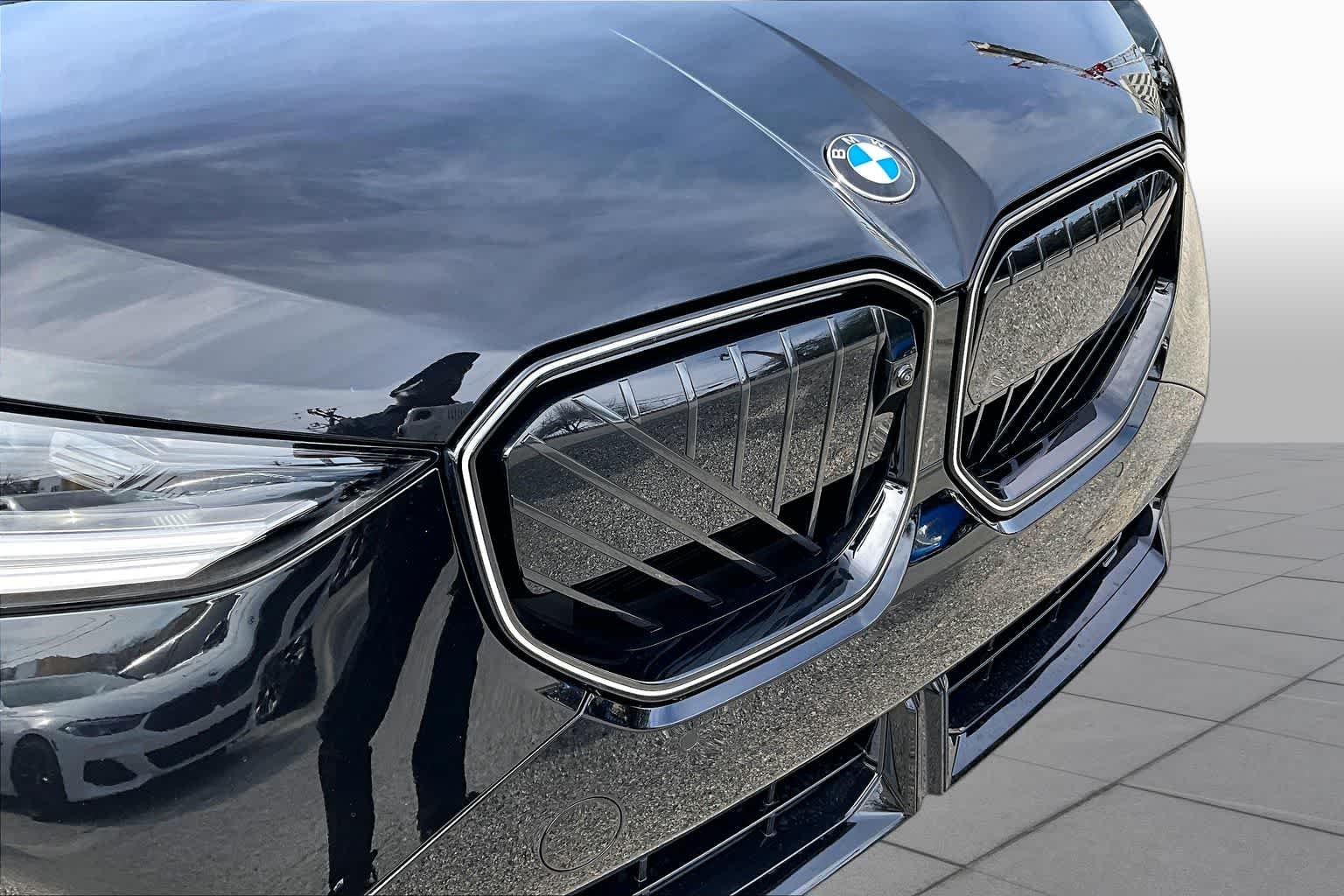 Used 2026 Black Sapphire Metallic BMW 30 xDrive image 29