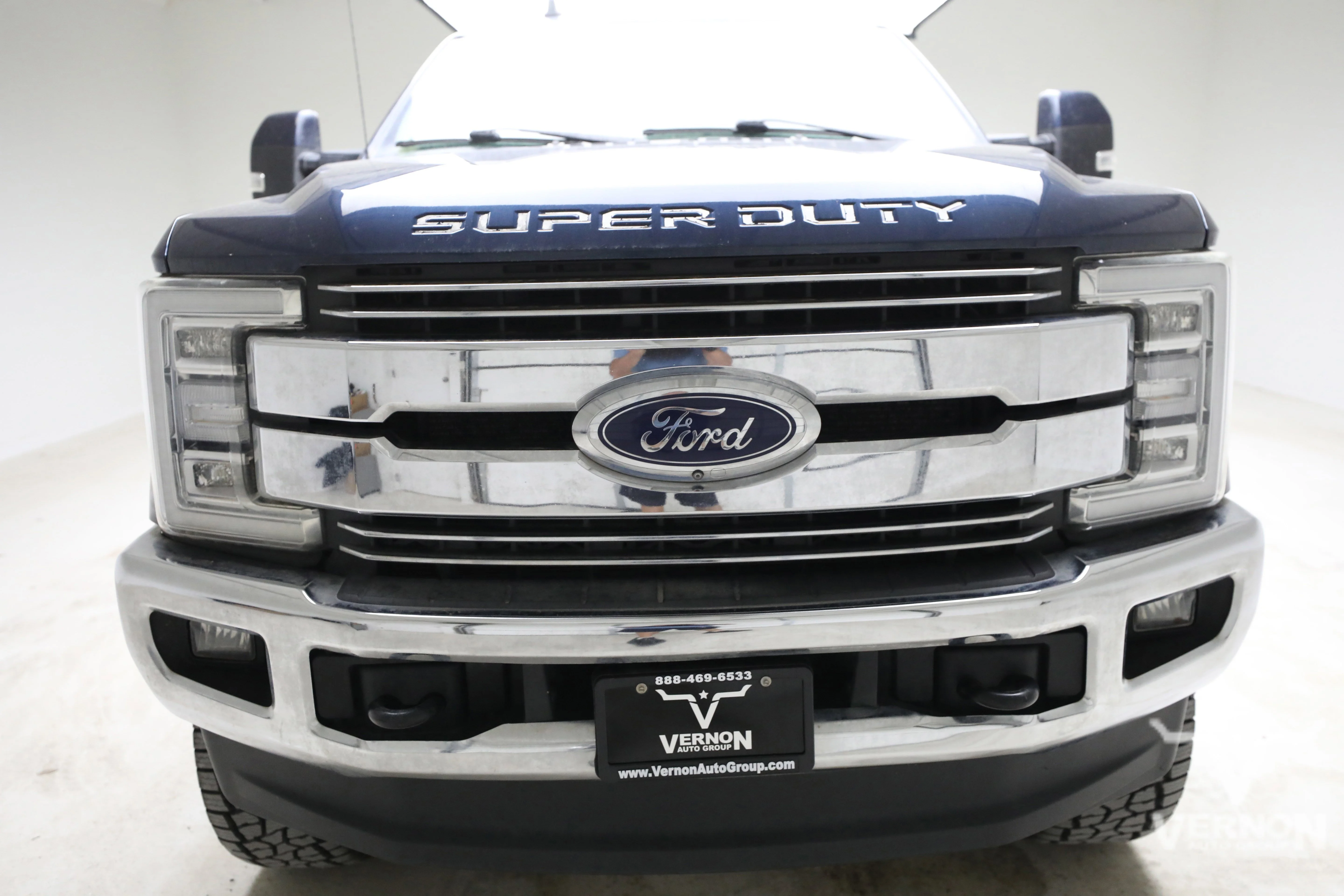 Pre-Owned 2019 Ford Super Duty F-250 Lariat Crew Cab 4x4 Fx4