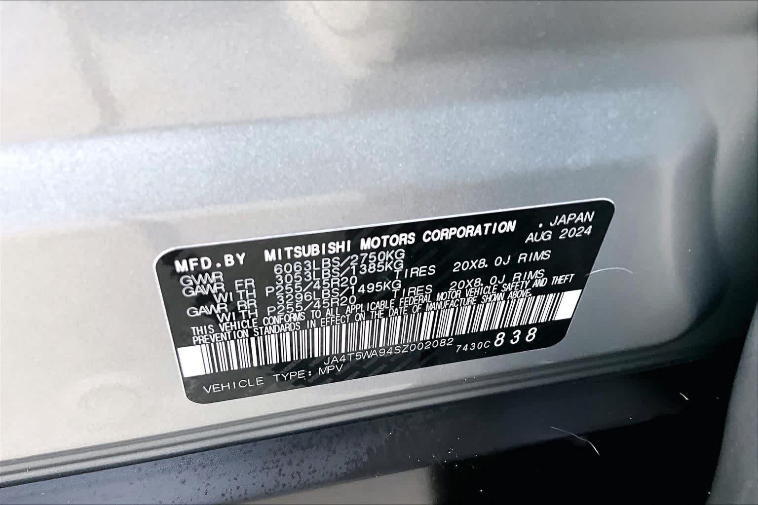 Used 2025 Alloy Silver Metallic/Black Roof Mitsubishi SEL Black Edition image 35