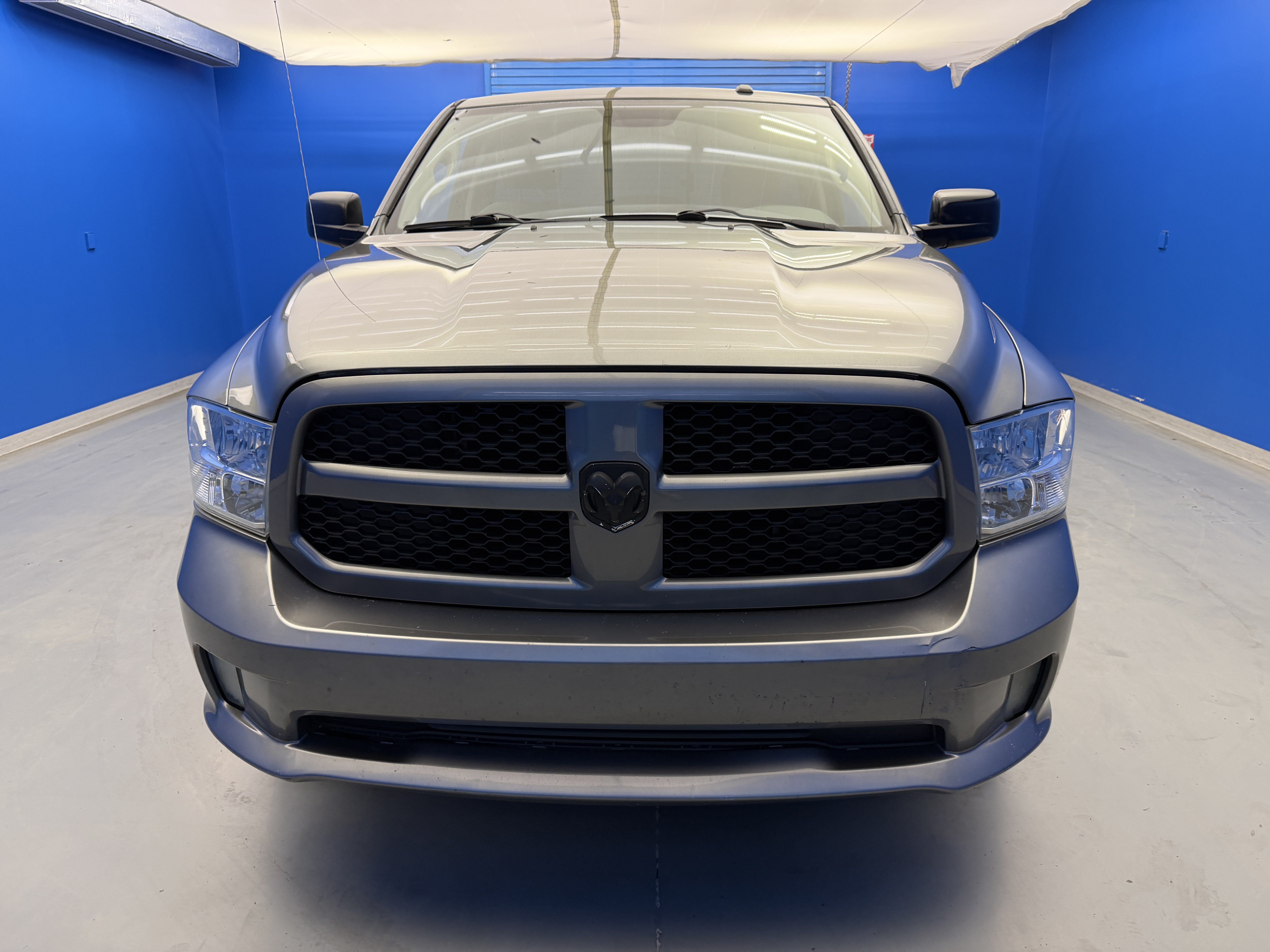 Used 2013 Mineral Gray Metallic Ram Tradesman image 3