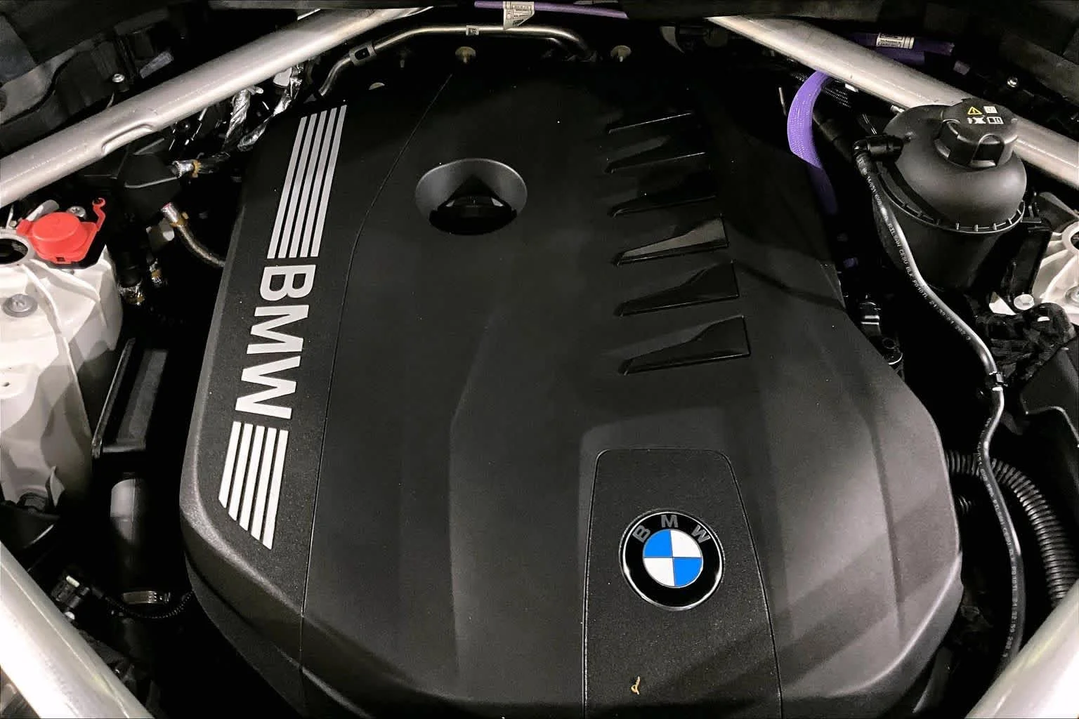 Used 2024 Alpine White BMW xDrive40i image 30