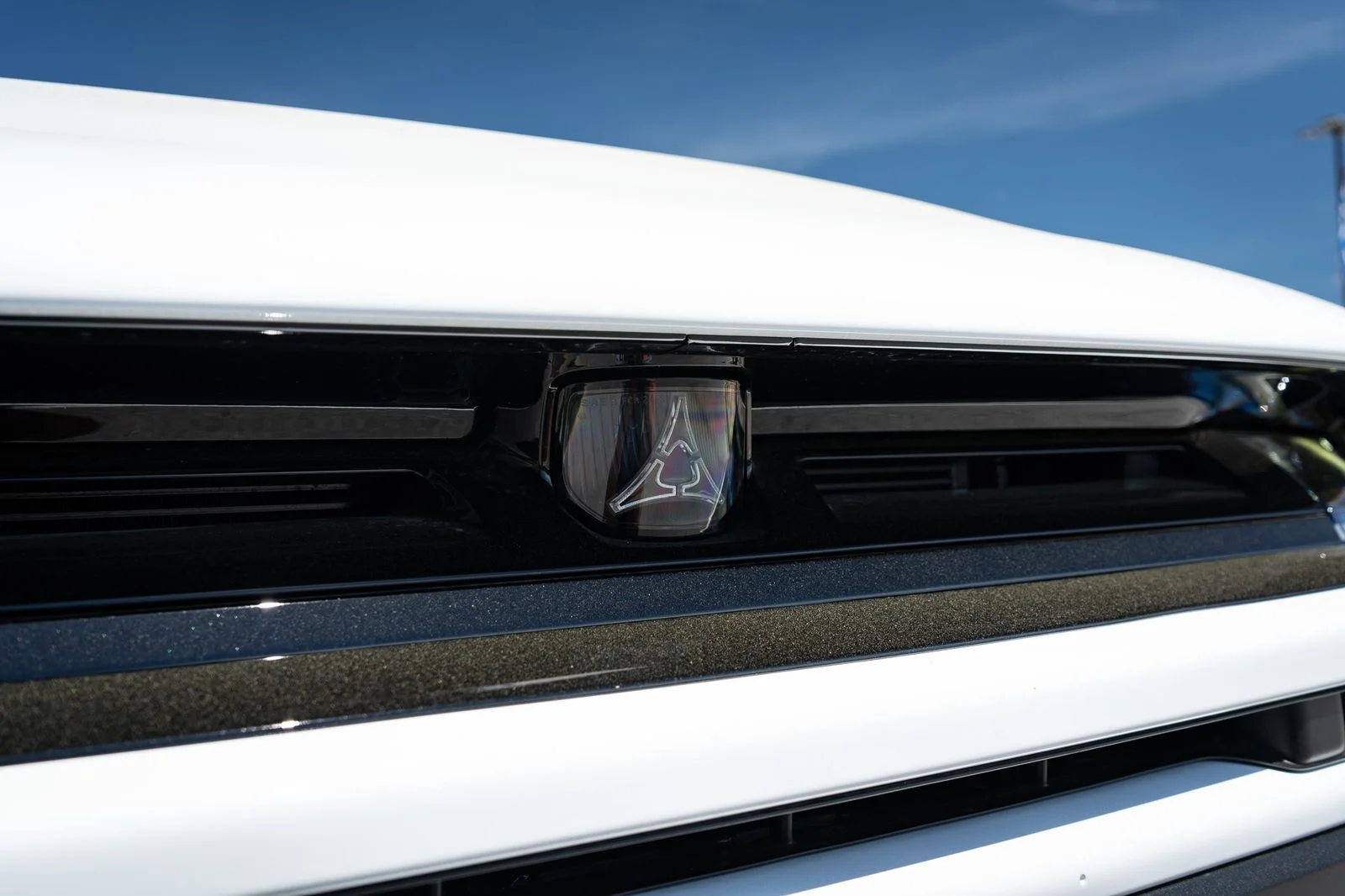 New 2026 White Knuckle Exterior Paint Dodge R/T image 8