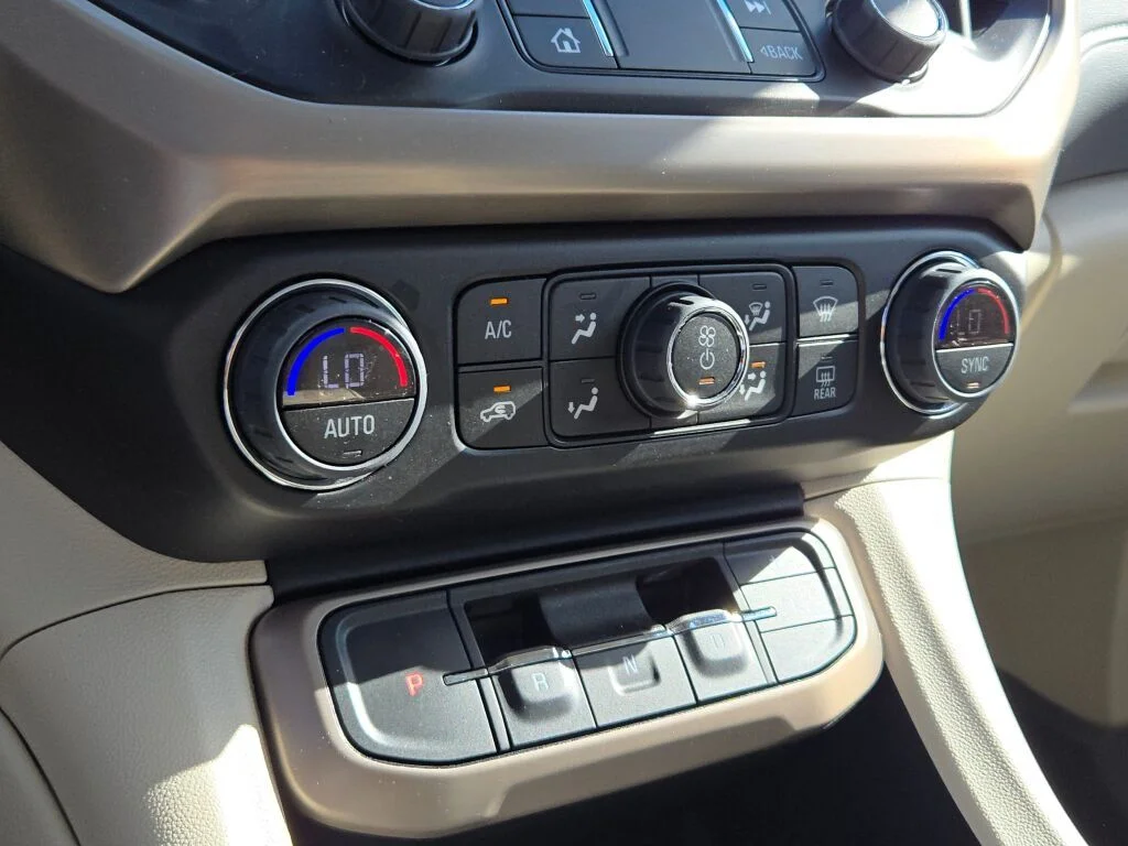Used 2023 Black GMC Denali image 31