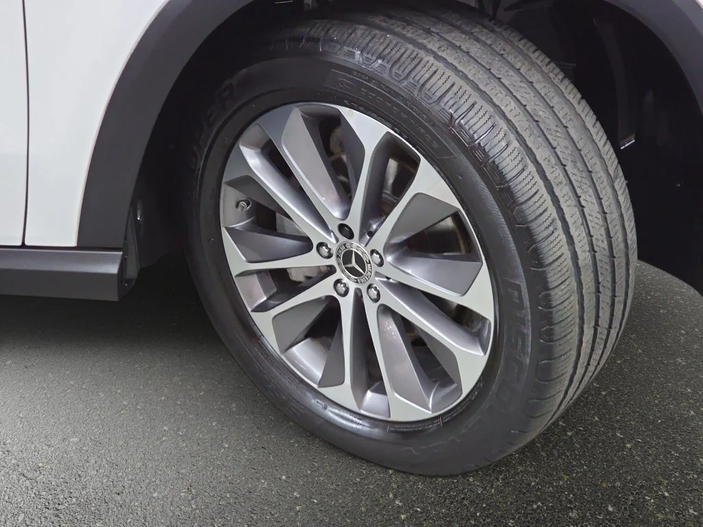Used 2023 White Mercedes-Benz GLE 350 image 34