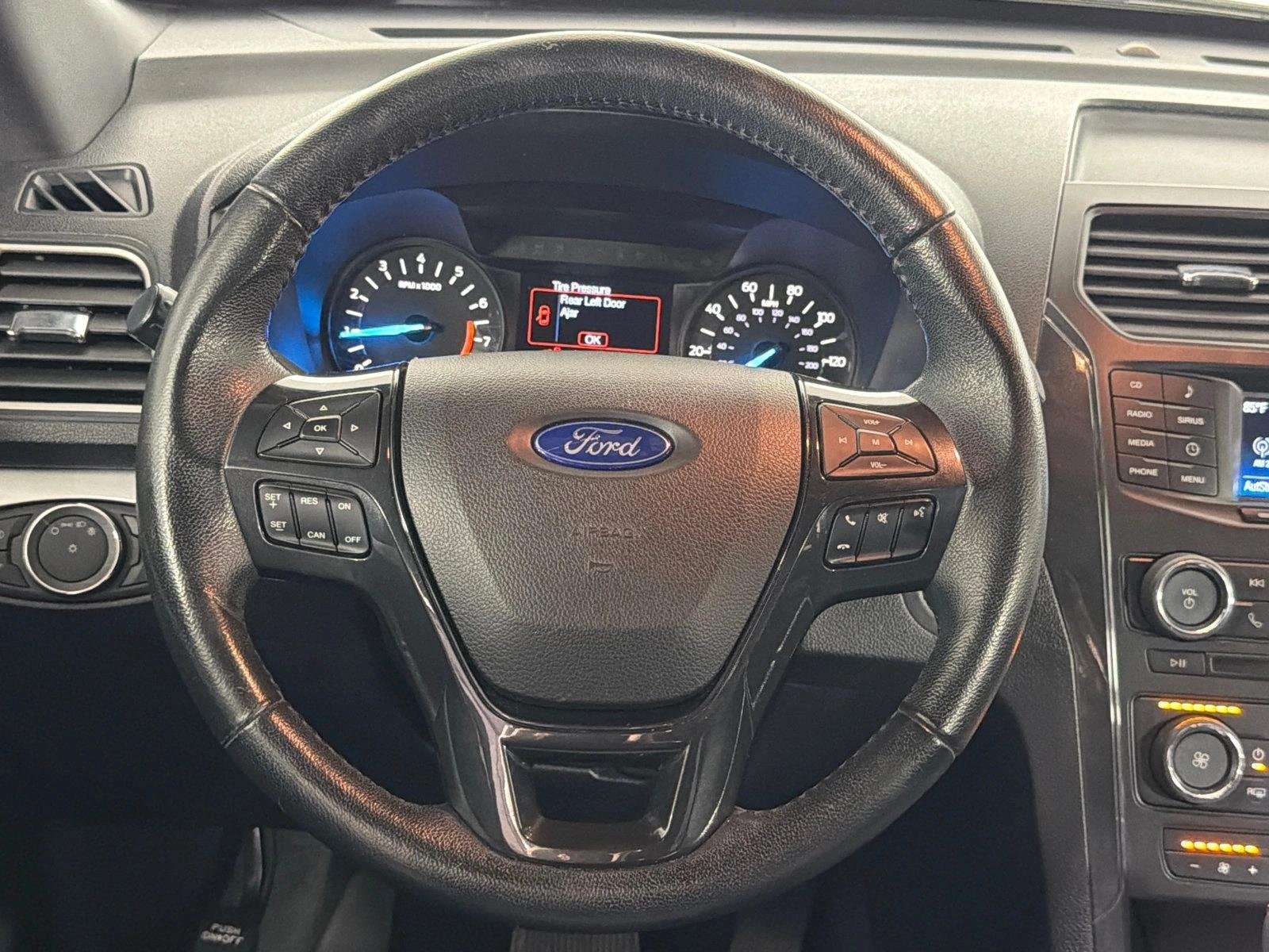 Used 2017 Oxford White Ford XLT image 23