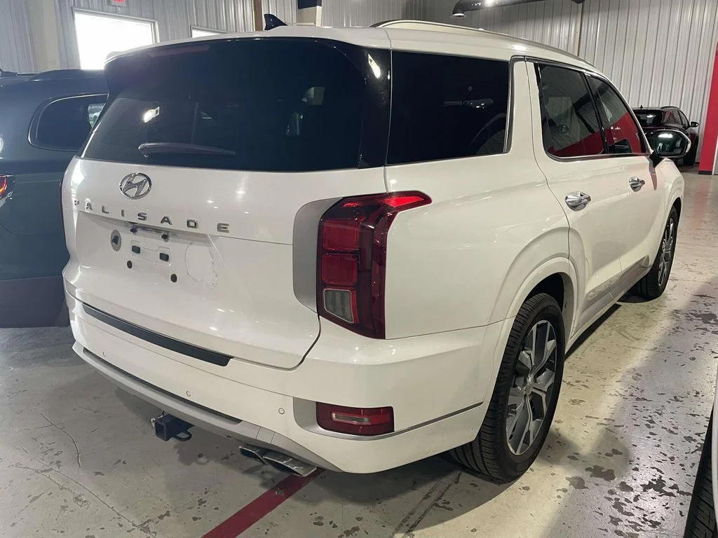 Used 2021 White Hyundai Limited image 6