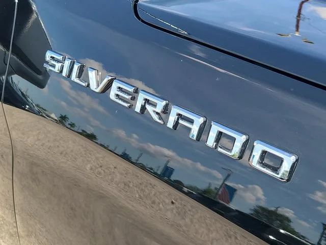 New 2026 Black Chevrolet LT image 30