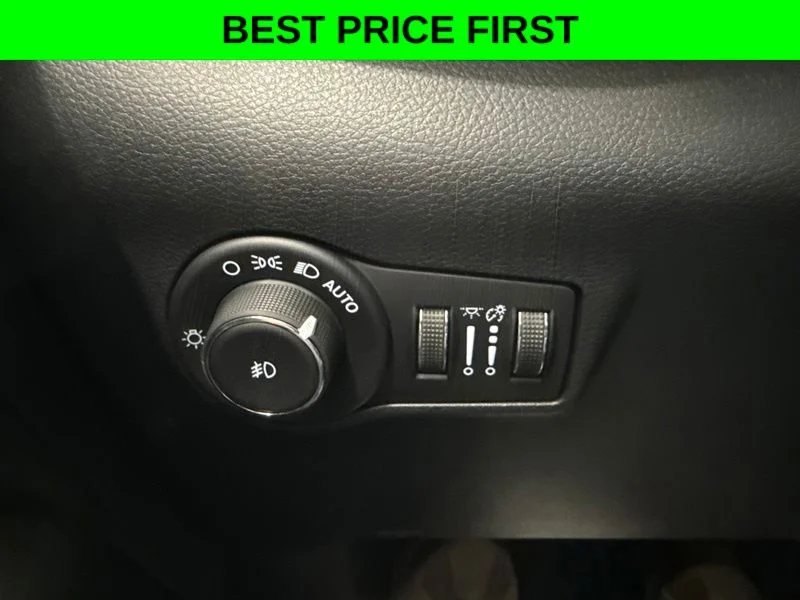 New 2026 Red Hot Pearl-Coat Exterior Paint Jeep Limited image 23