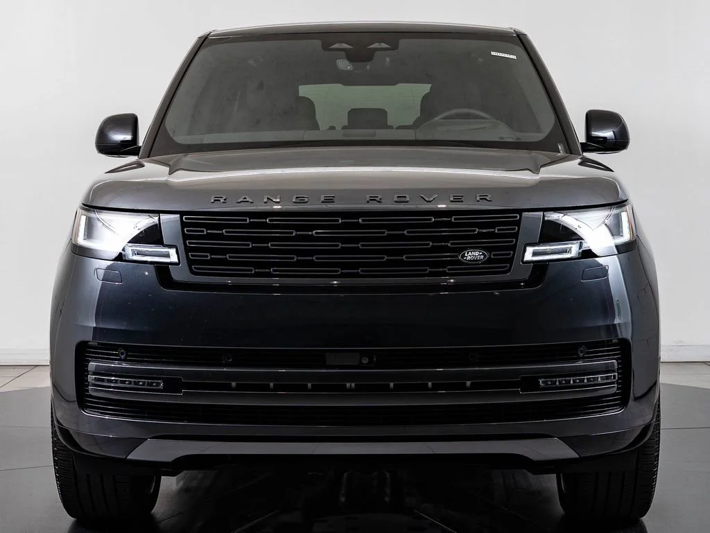 Used 2025 Carpathian Grey Premium Metallic Land Rover SE image 2