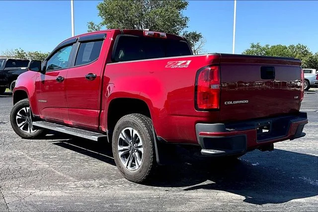 Used 2022 Red Chevrolet Z71 image 3