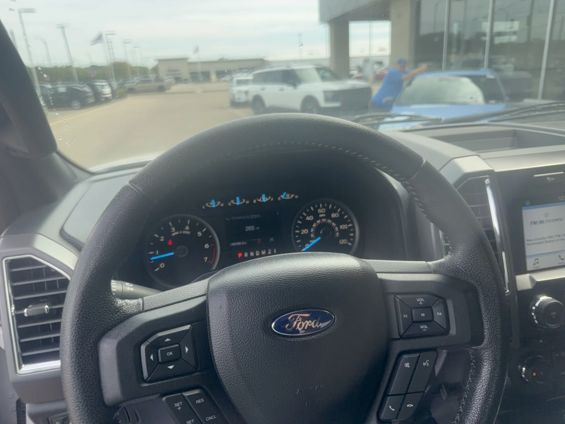 Used 2016 Oxford White Ford XLT image 13