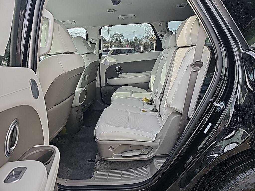 New 2026 Black Hyundai SEL AWD image 30