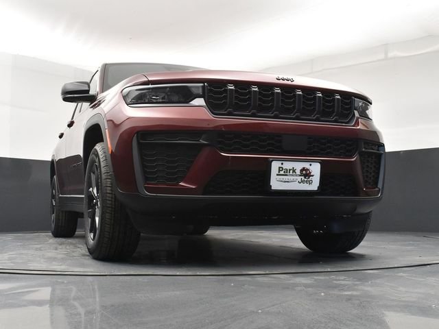 New 2026 Velvet Red Pearl-Coat Exterior Paint Jeep Altitude image 19