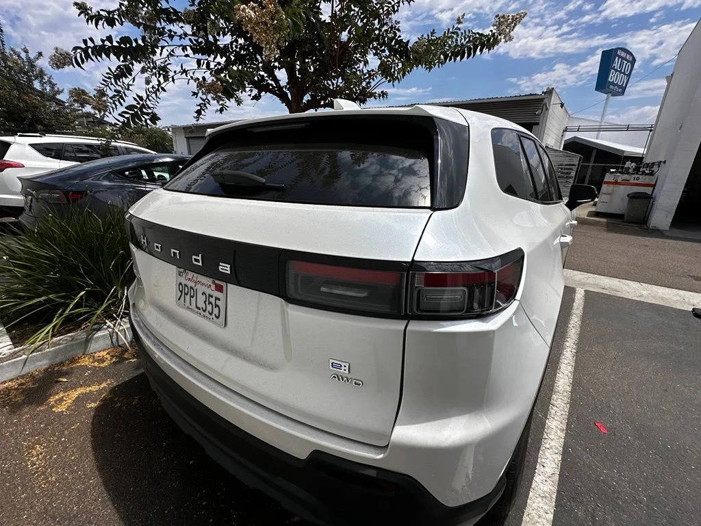 Used 2024 White Honda EX image 24