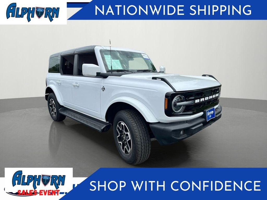 2025 Ford Bronco Outer Banks 4WD 4-door's photo