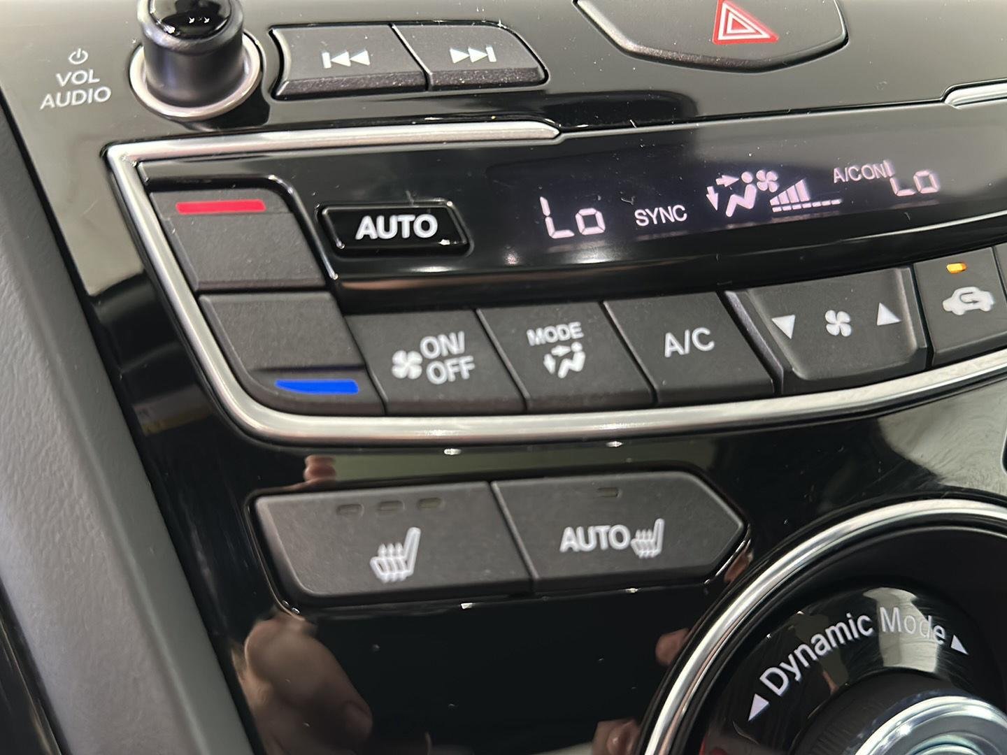 Used 2025 Liquid Carbon Metallic Acura SH-AWD image 15
