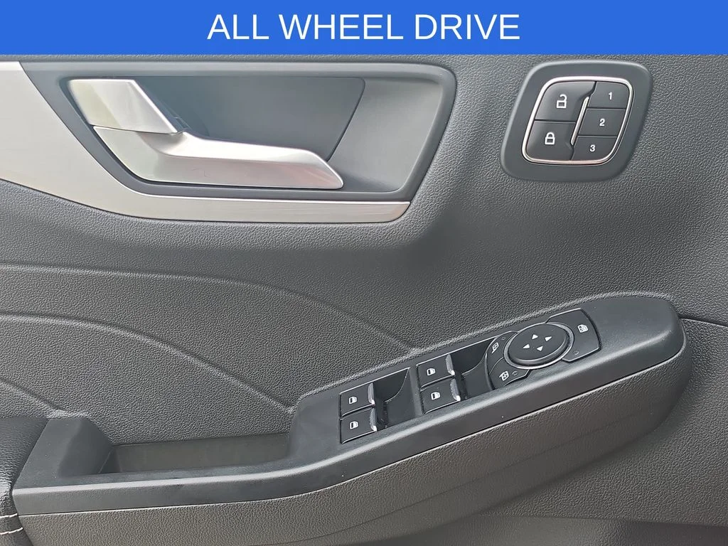 2024 Ford Escape Platinum - Photo 24