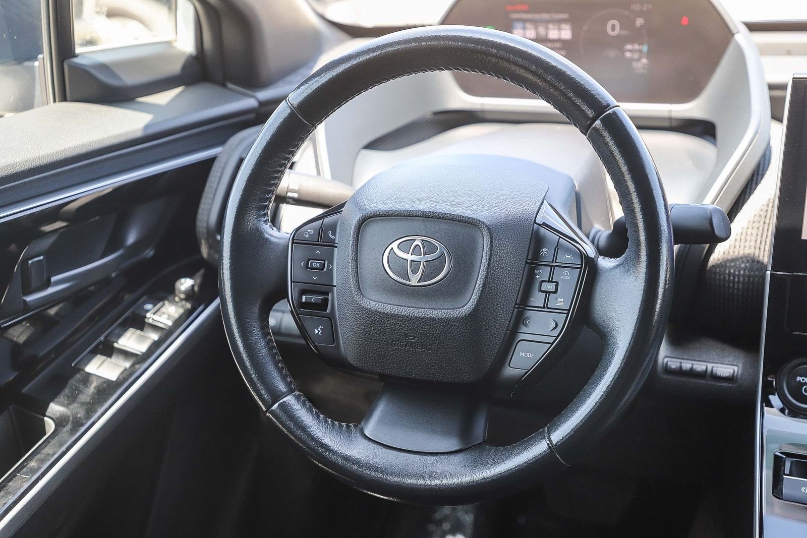 Used 2023 Beige Toyota XLE image 15