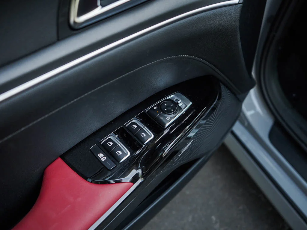 New 2026 Aurora Black Pearl Kia GT-Line Auto AWD image 17