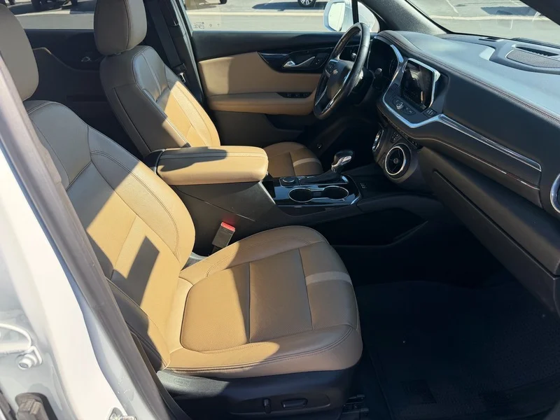 Used 2019 SUMMIT WHITE Chevrolet Premier image 19