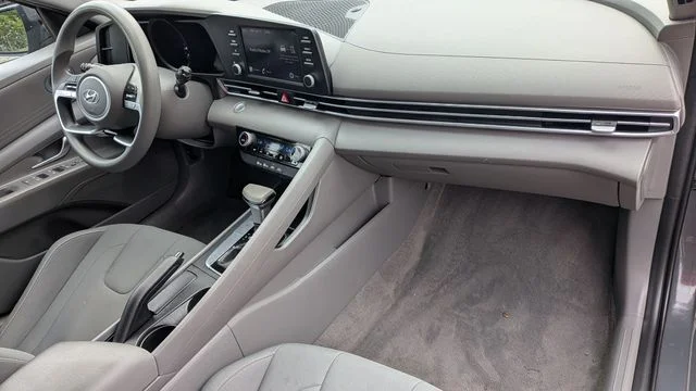 Used 2023 Gray Hyundai SEL image 25