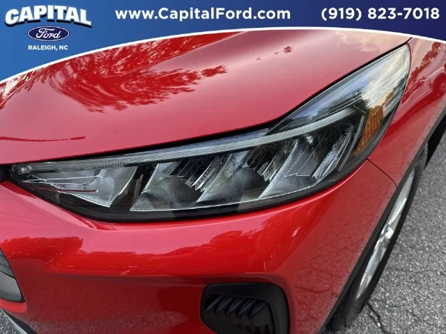 Used 2024 Red Ford Active image 11