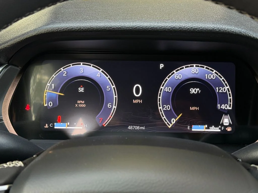 Used 2025 Silver Jeep Altitude image 14
