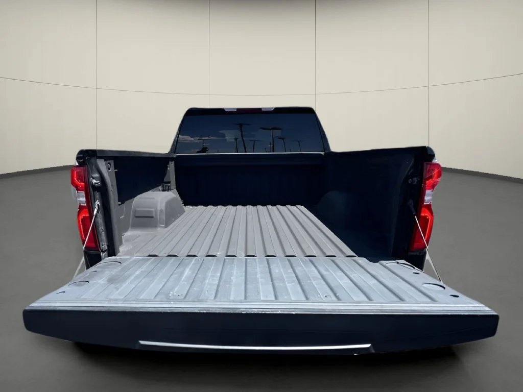 Used 2021 BLACK Chevrolet LT Trail Boss image 27