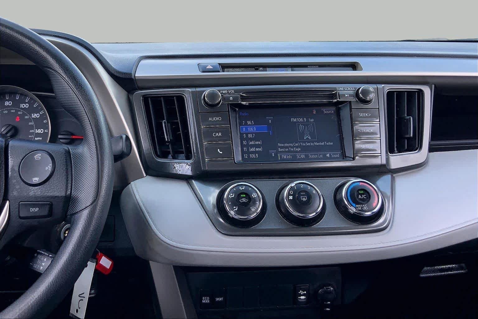 Used 2015 Classic Silver Metallic Toyota LE image 7