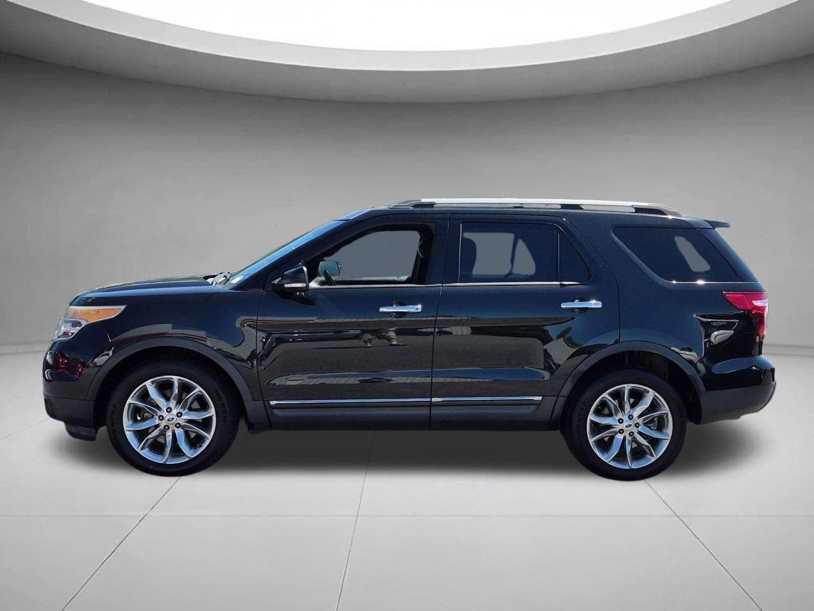 Used 2014  Ford XLT image 2