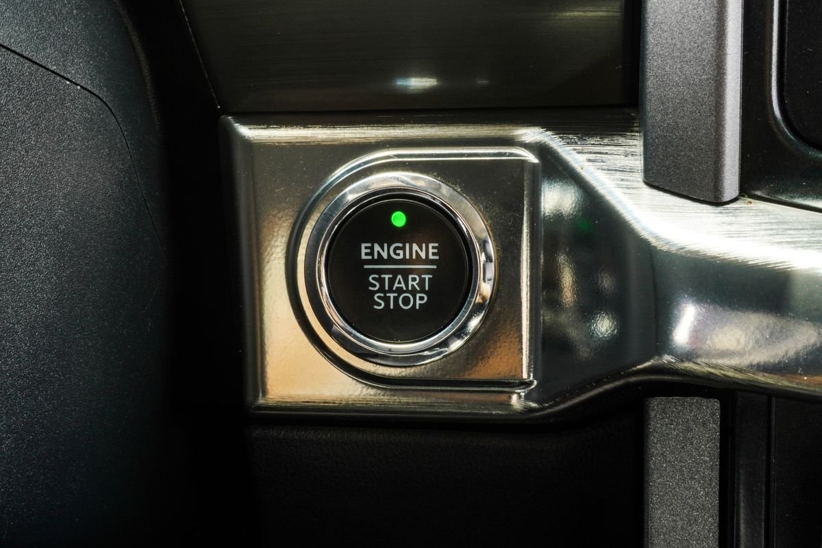 Used 2023 Red Ford Lariat image 27