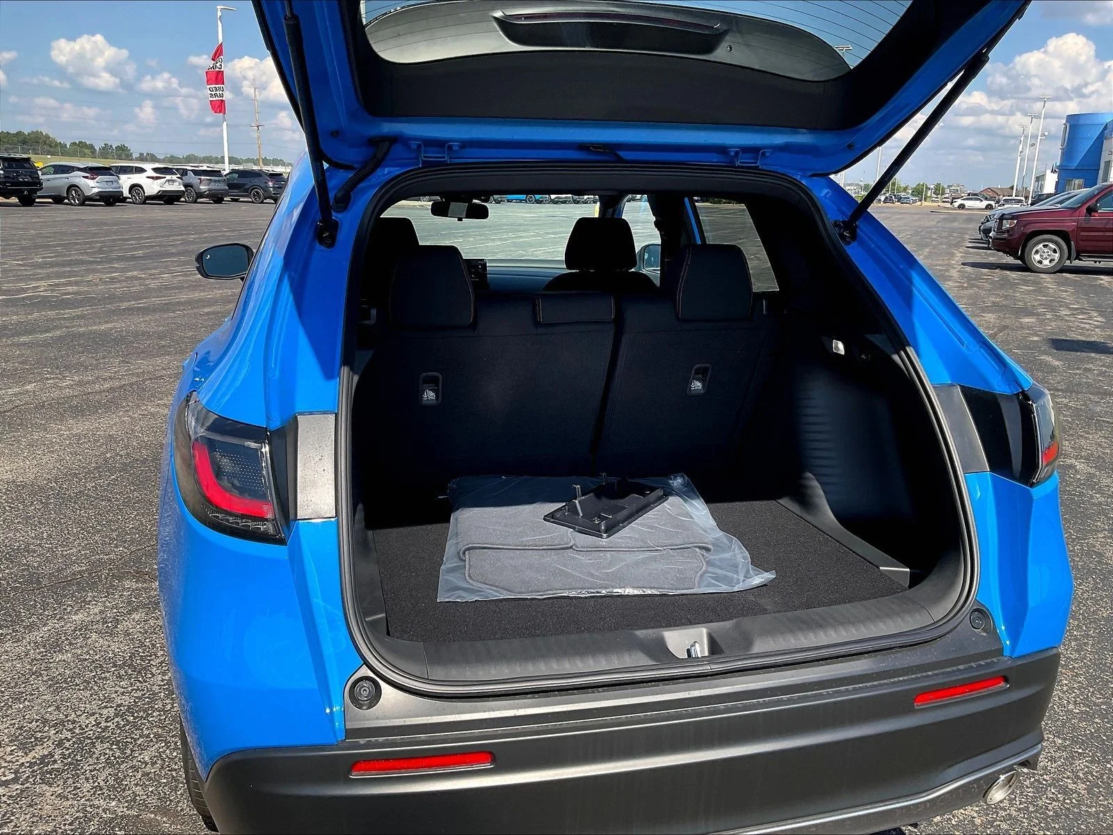 2027 Honda HR-V Sport - Photo 16