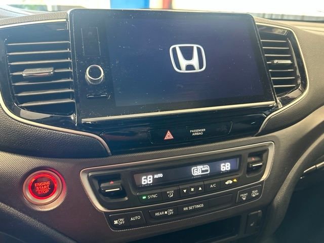Certified Used 2025 Platinum White Pearl Honda RTL image 22