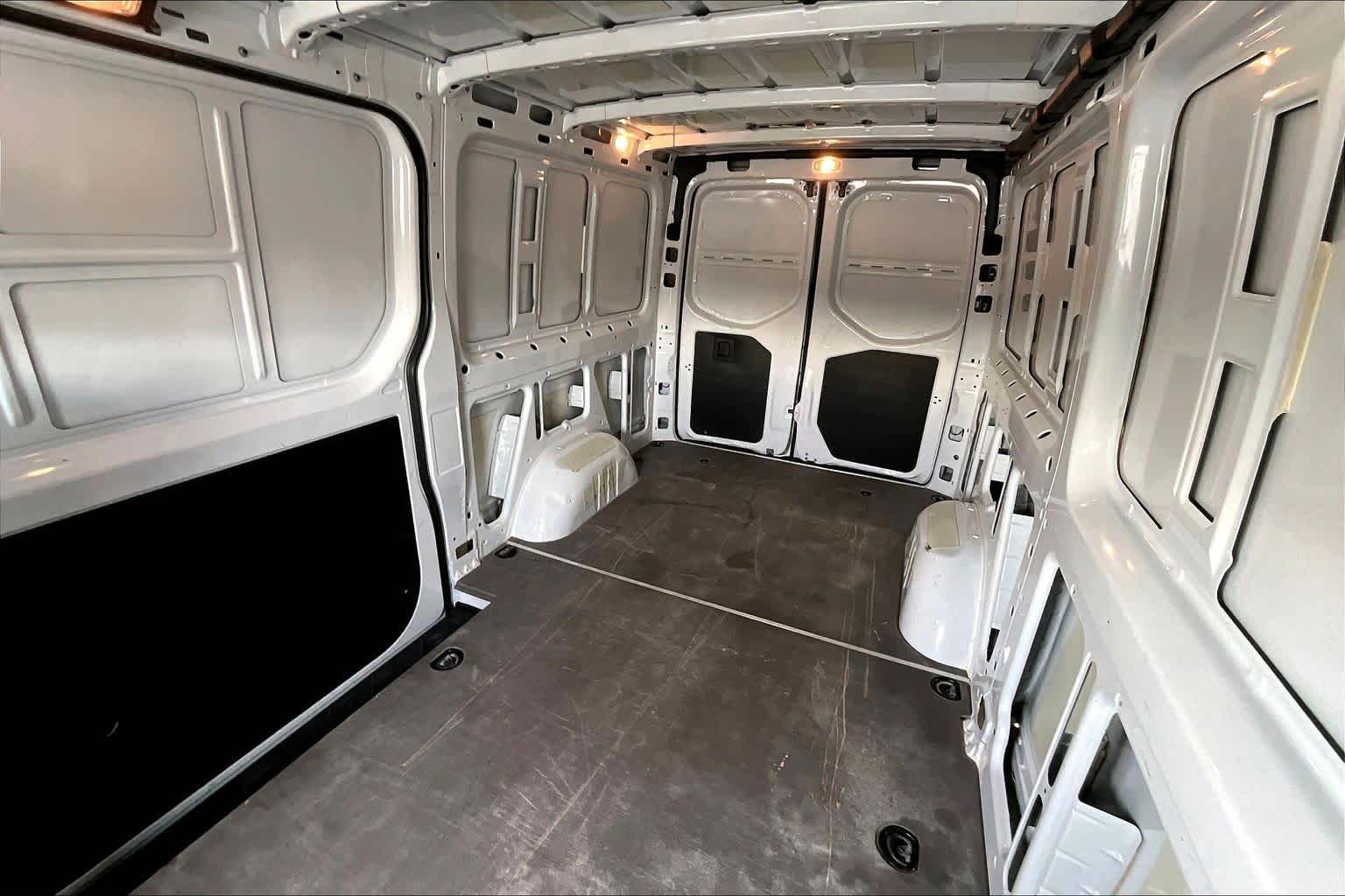 Used 2023 Arctic White Mercedes-Benz  image 21