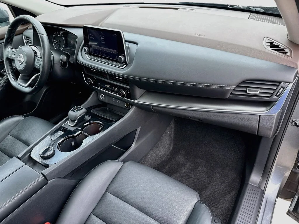 Used 2023 Gun Metallic Nissan SV image 29