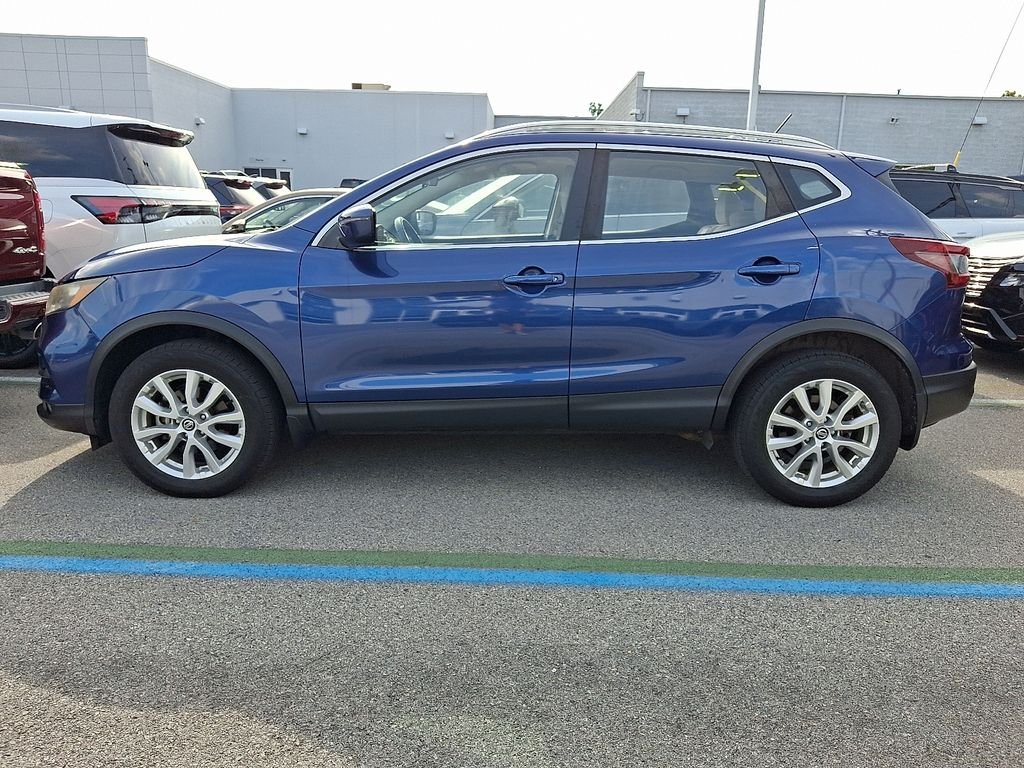 Used 2021 Blue Nissan SV image 3