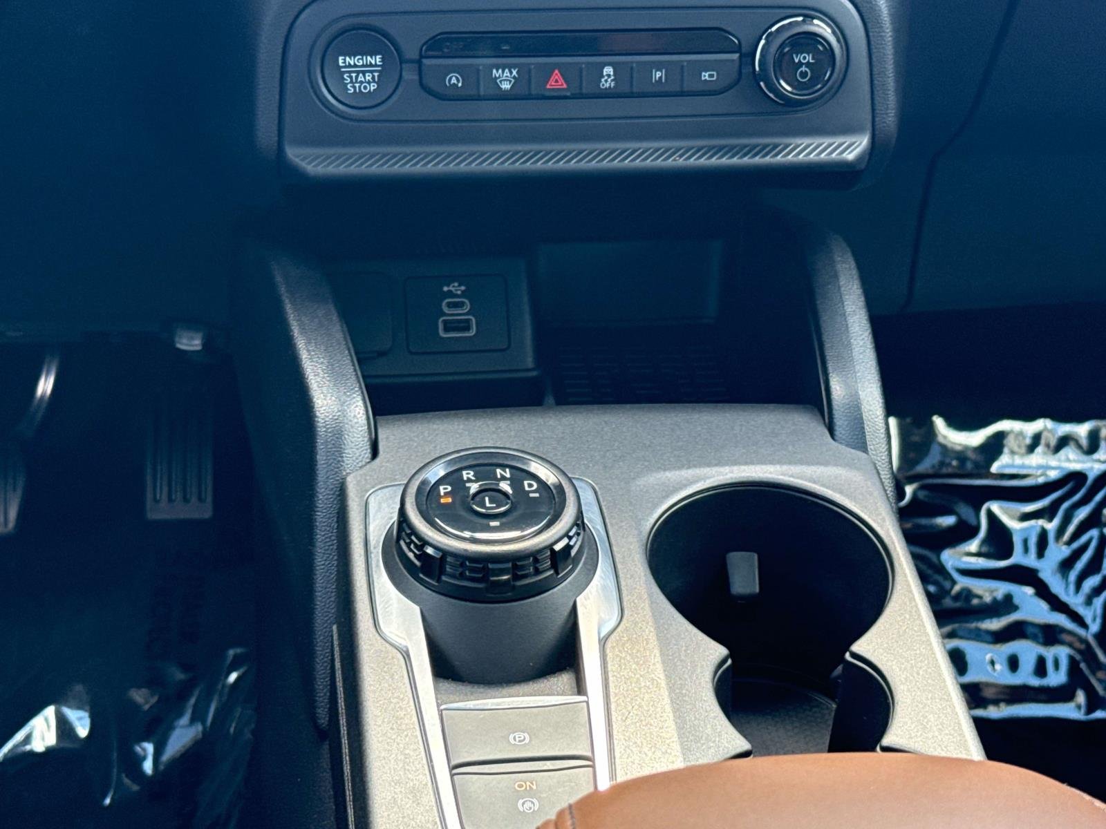 Used 2025 Gray Ford Outer Banks image 19