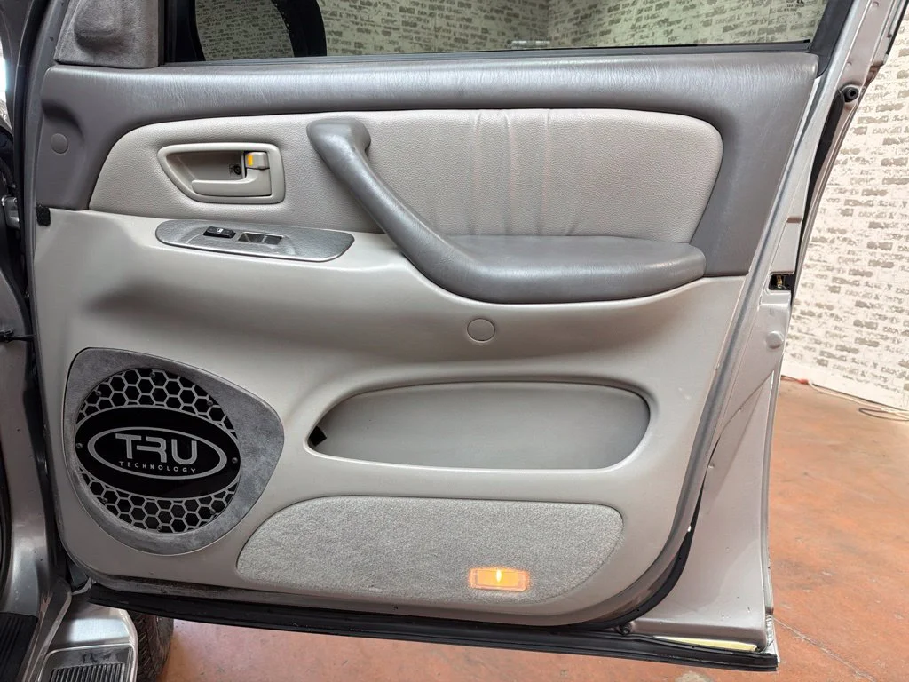 Used 2004 Silver Sky Metallic Toyota Limited image 8