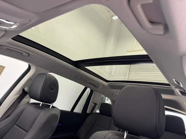 New 2026 MANUFAKTUR Alpine Gray Mercedes-Benz GLS 450 image 5