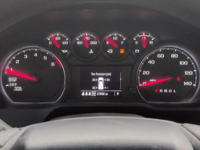 Used 2025 White Chevrolet Custom image 27