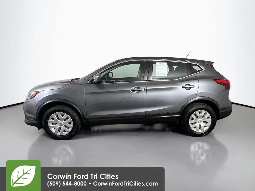 Used 2019 Brilliant Silver Metallic Nissan S image 6