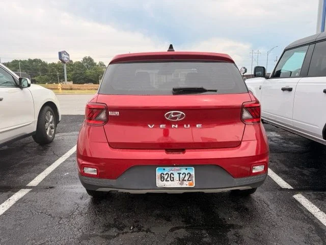 Used 2021 Scarlet Red Pearl Hyundai SE image 10