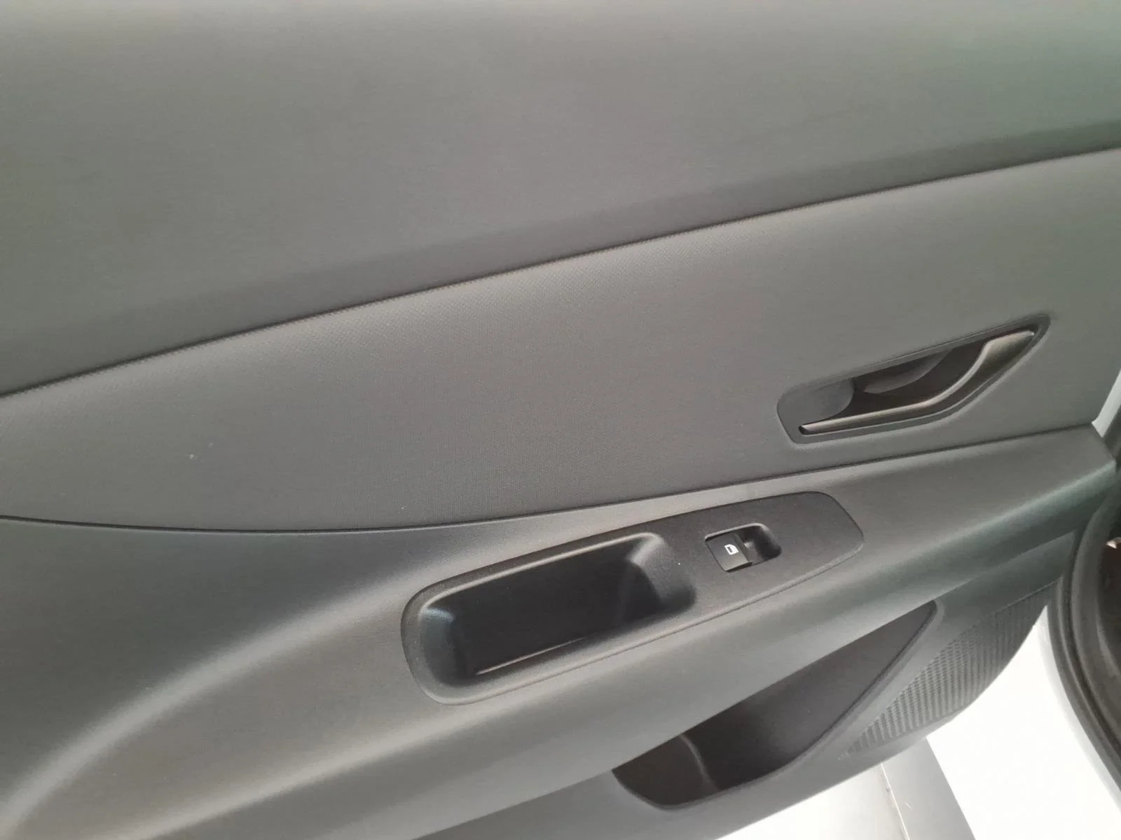Certified Used 2025 Serenity White Hyundai SEL Sport image 15