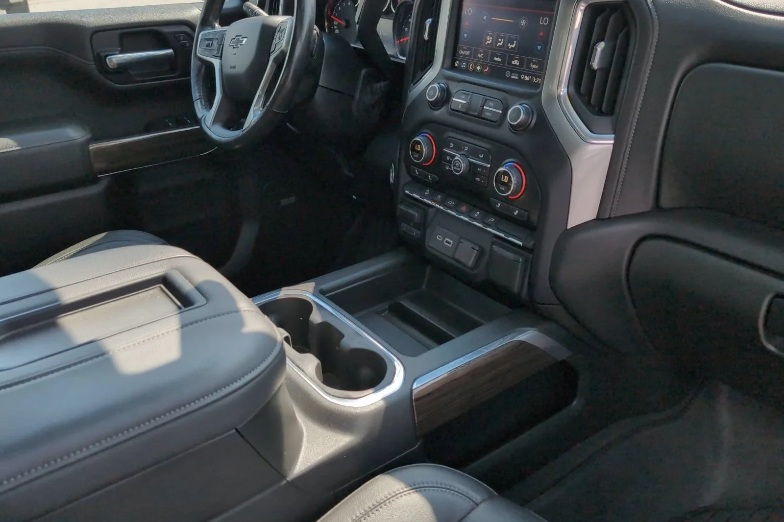 Used 2020 SILVER ICE METALLIC Chevrolet LT Trail Boss image 16