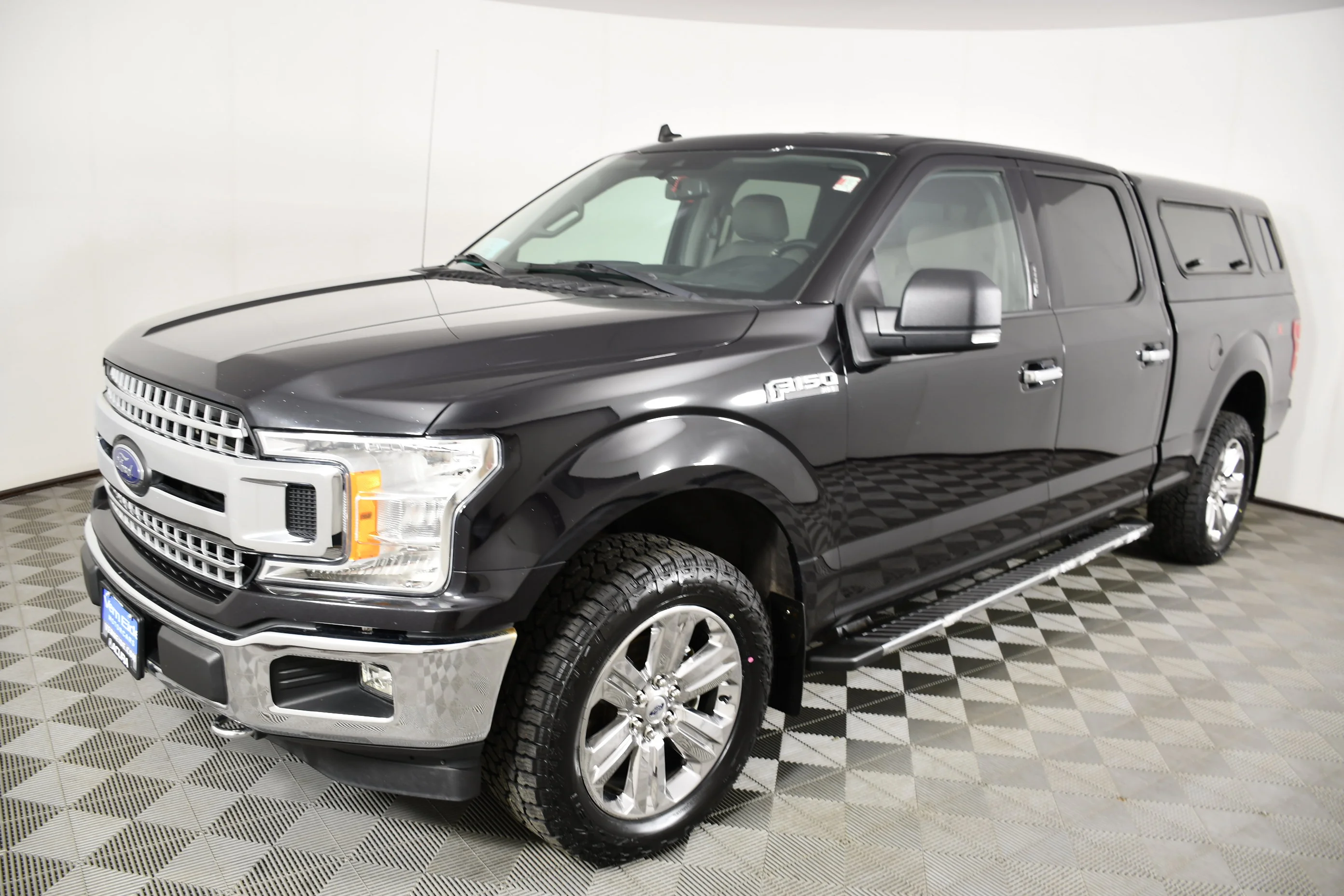 Used 2019 Black Metallic Ford XLT image 10