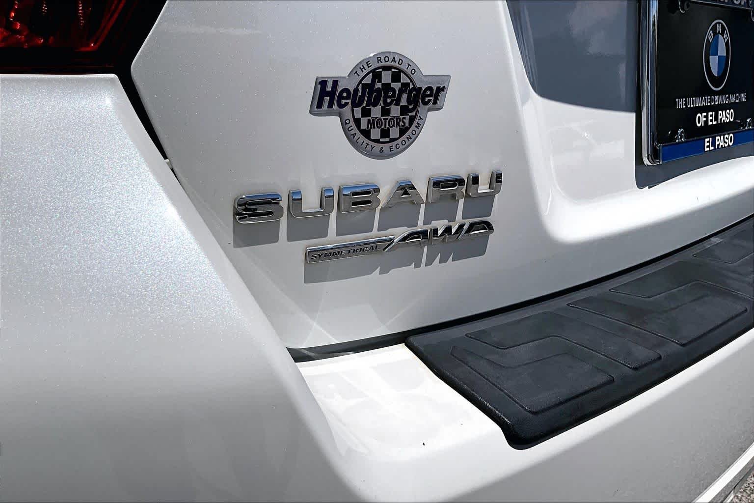 Used 2017 Crystal White Pearl Subaru Premium image 29