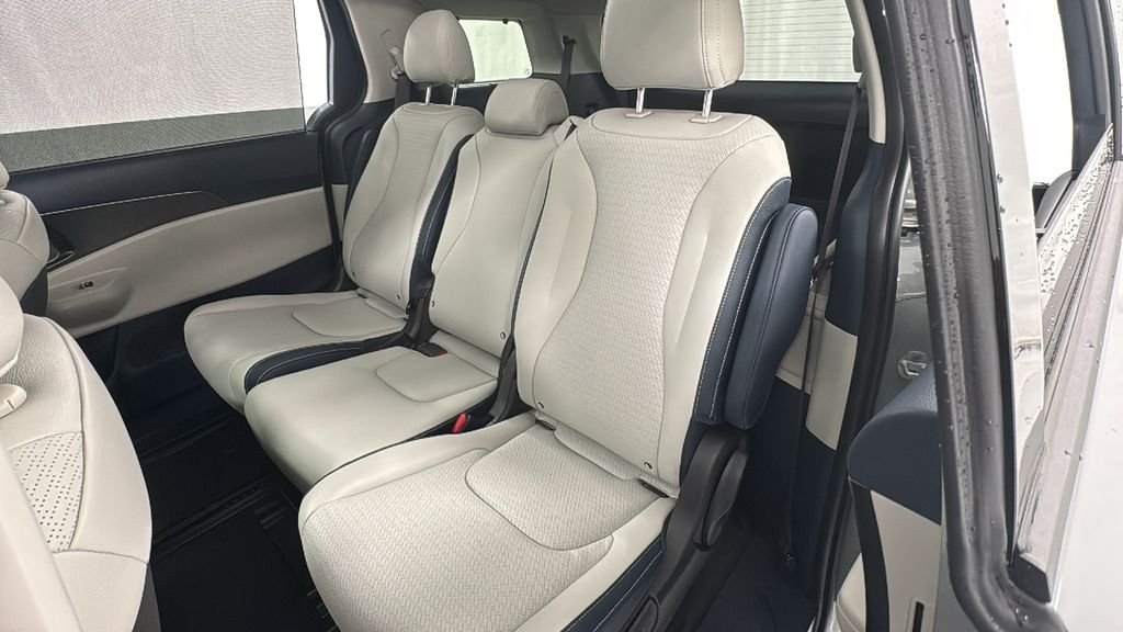 2026 Kia Carnival SX Prestige - Photo 12