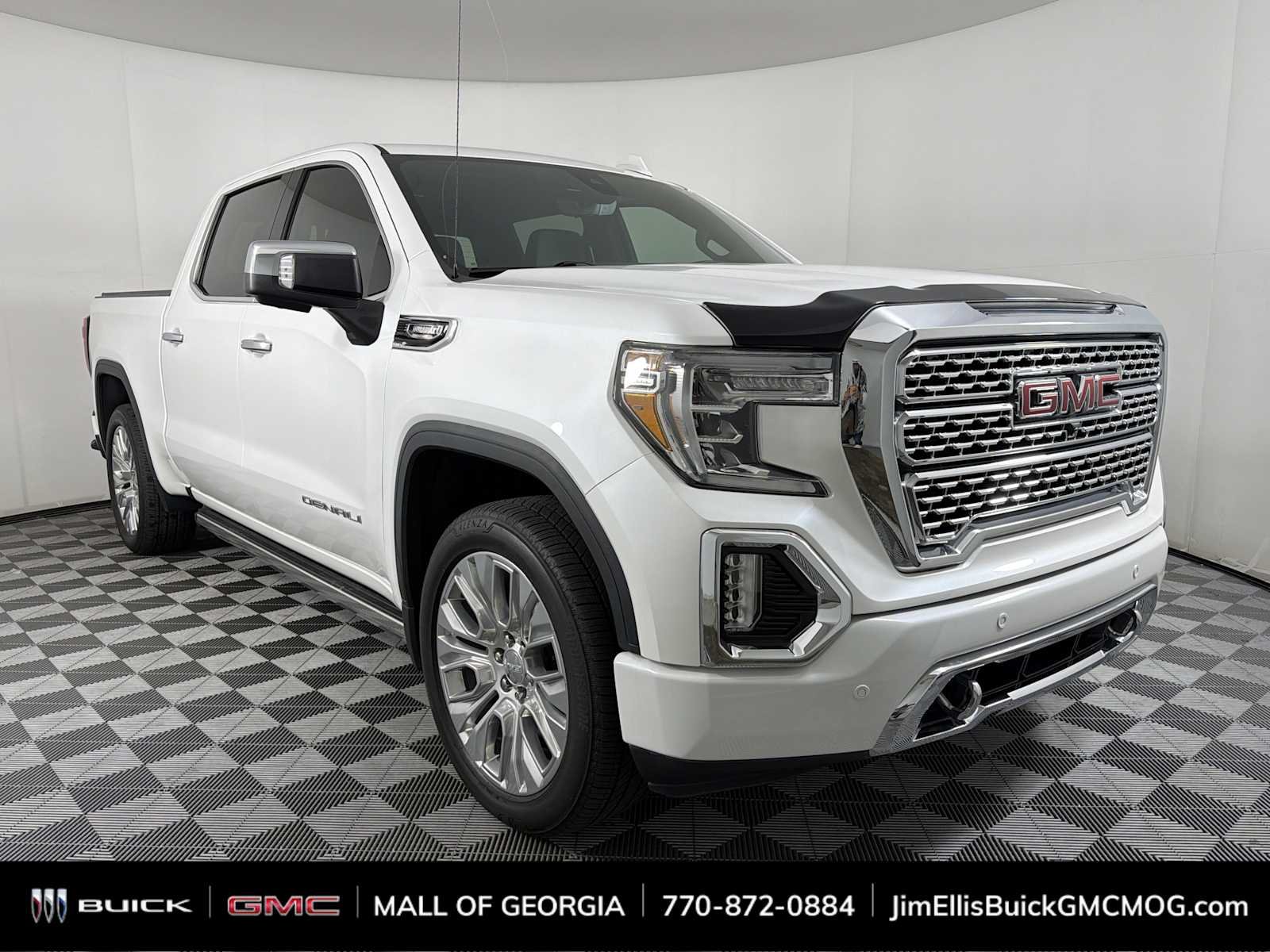 2020 GMC Sierra 4WD Crew Cab Short Box Denali's photo